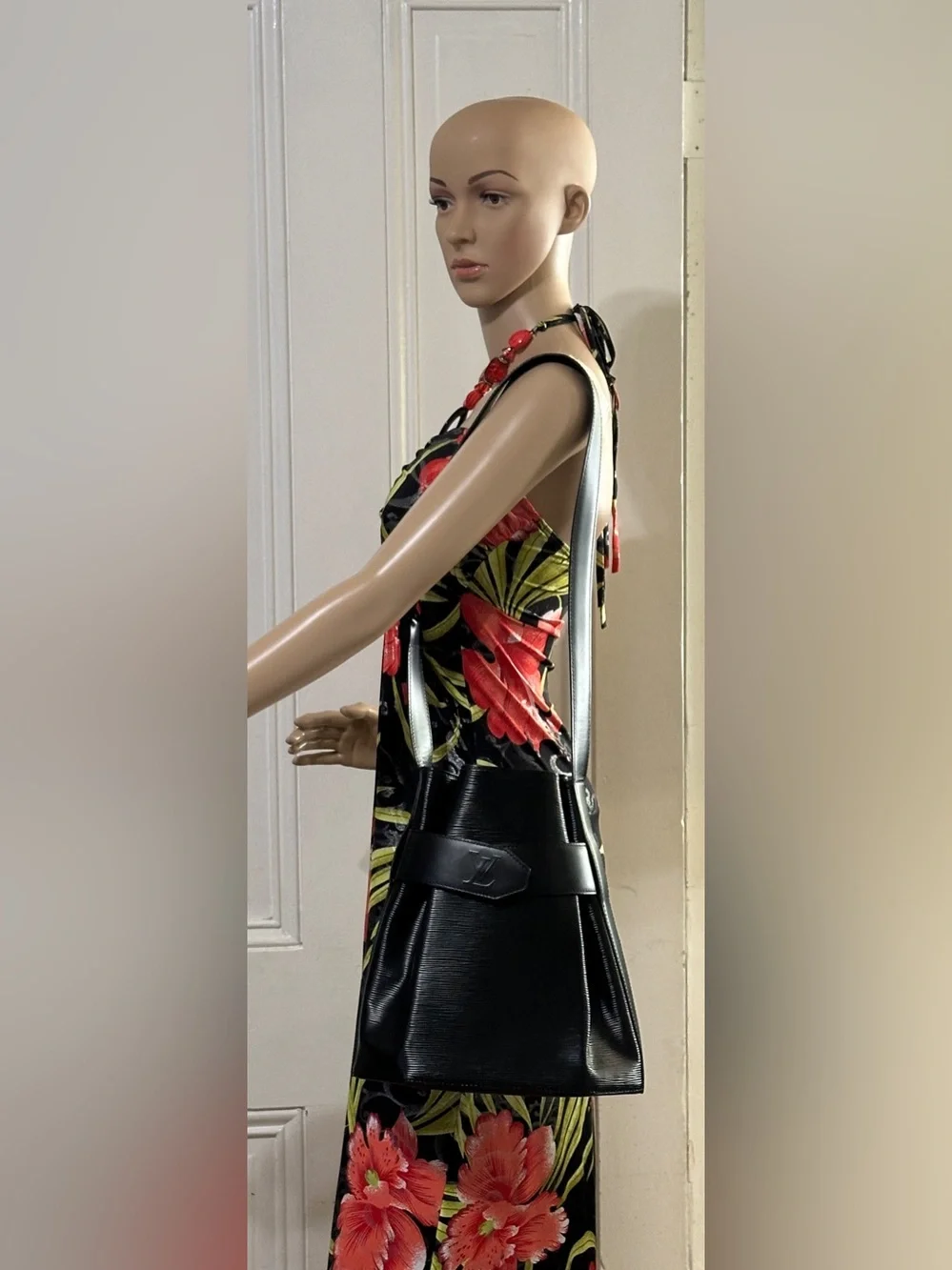 Louis Vuitton Vintage Epi Black Sac D’Epaule Bag